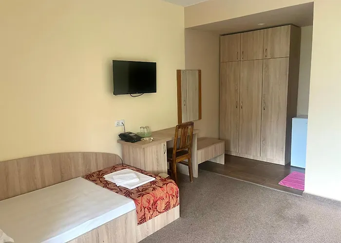 Maria Garden Hotel 3*