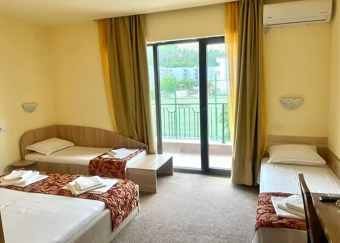 Maria Garden Hotel 3*