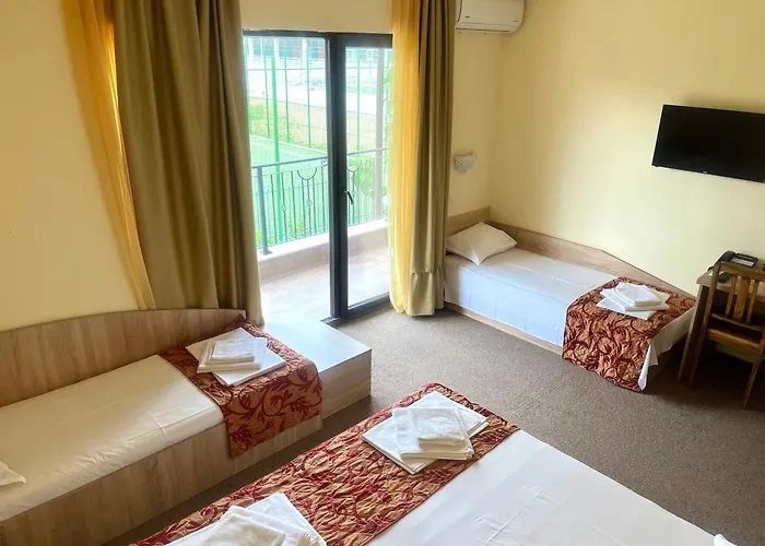 Hotel Maria Garden 3*