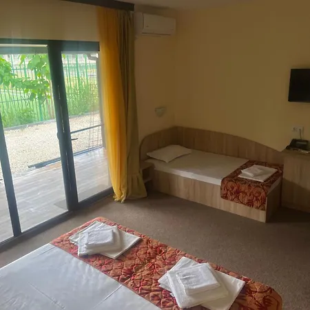 Hotel Maria Garden